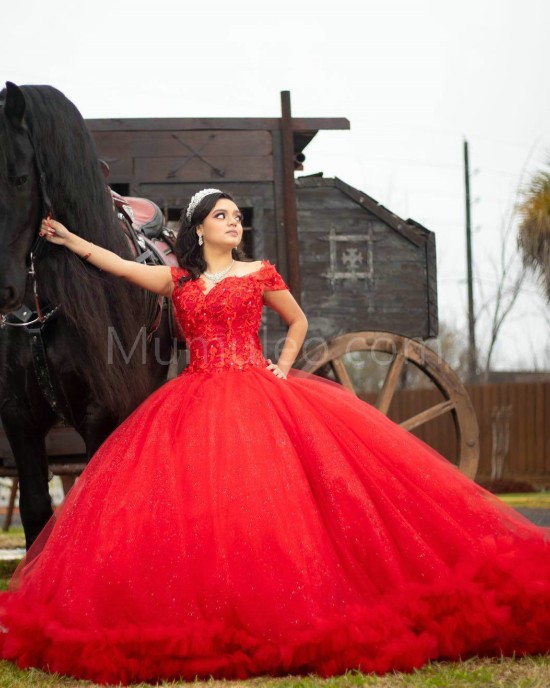 Off Shoulder Red Quinceanera Dress Lace Appliques V Neck 15 Dresses