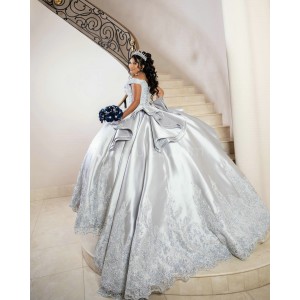 Off Shoulder Silver Quinceanera Dress Lace Appliques V Neck 15 Dresses