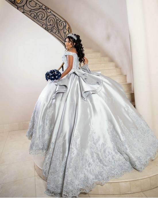 Off Shoulder Silver Quinceanera Dress Lace Appliques V Neck 15 Dresses