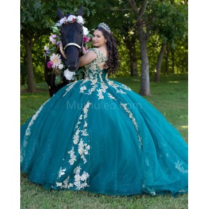 Sleeveless Emerald Green Quinceanera Dress V Neck Lace Appliques 15 Dresses