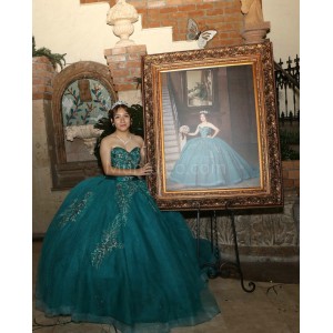 Sweetheart Neck Emerald Green Quinceanera Dress Lace Appliques Sleeveless 15 Dresses